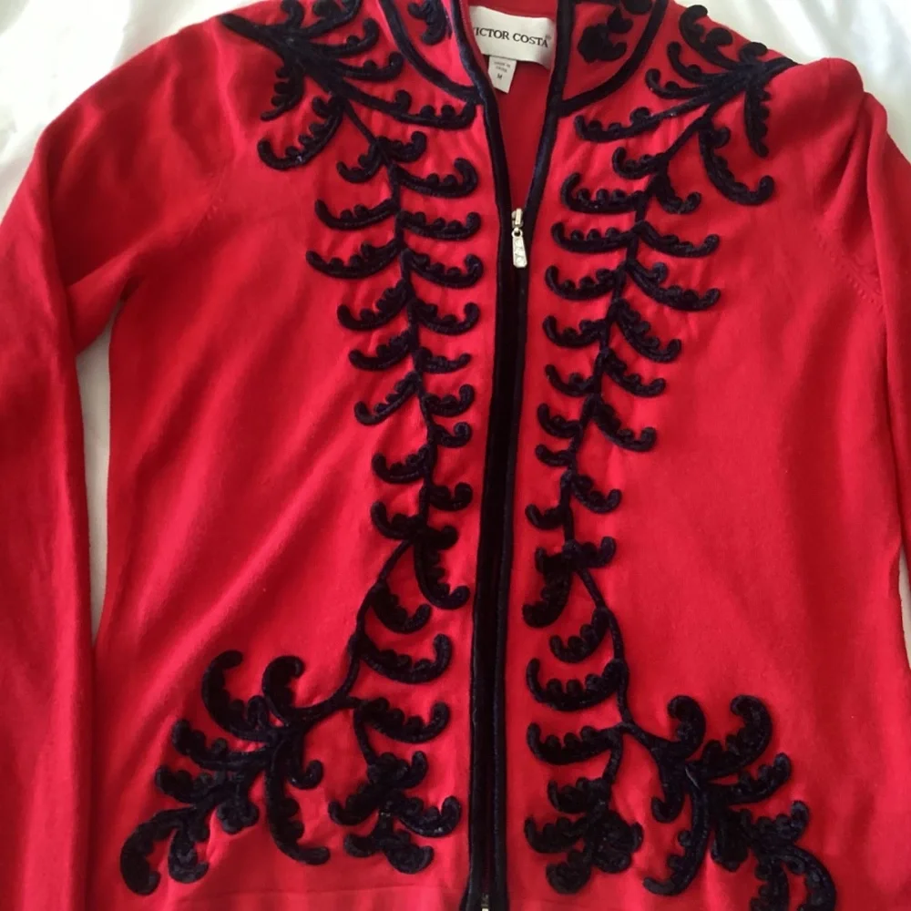 Ladies Victoria Costa Elegant Red with Blk Velvet Embroidered Zip Cardigan Sz M - Picture 2 of 9